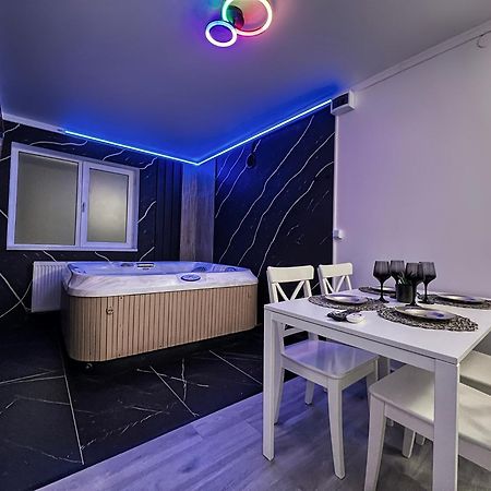 Luxor - Jacuzzi&Cozy Apartments 锡比乌 外观 照片