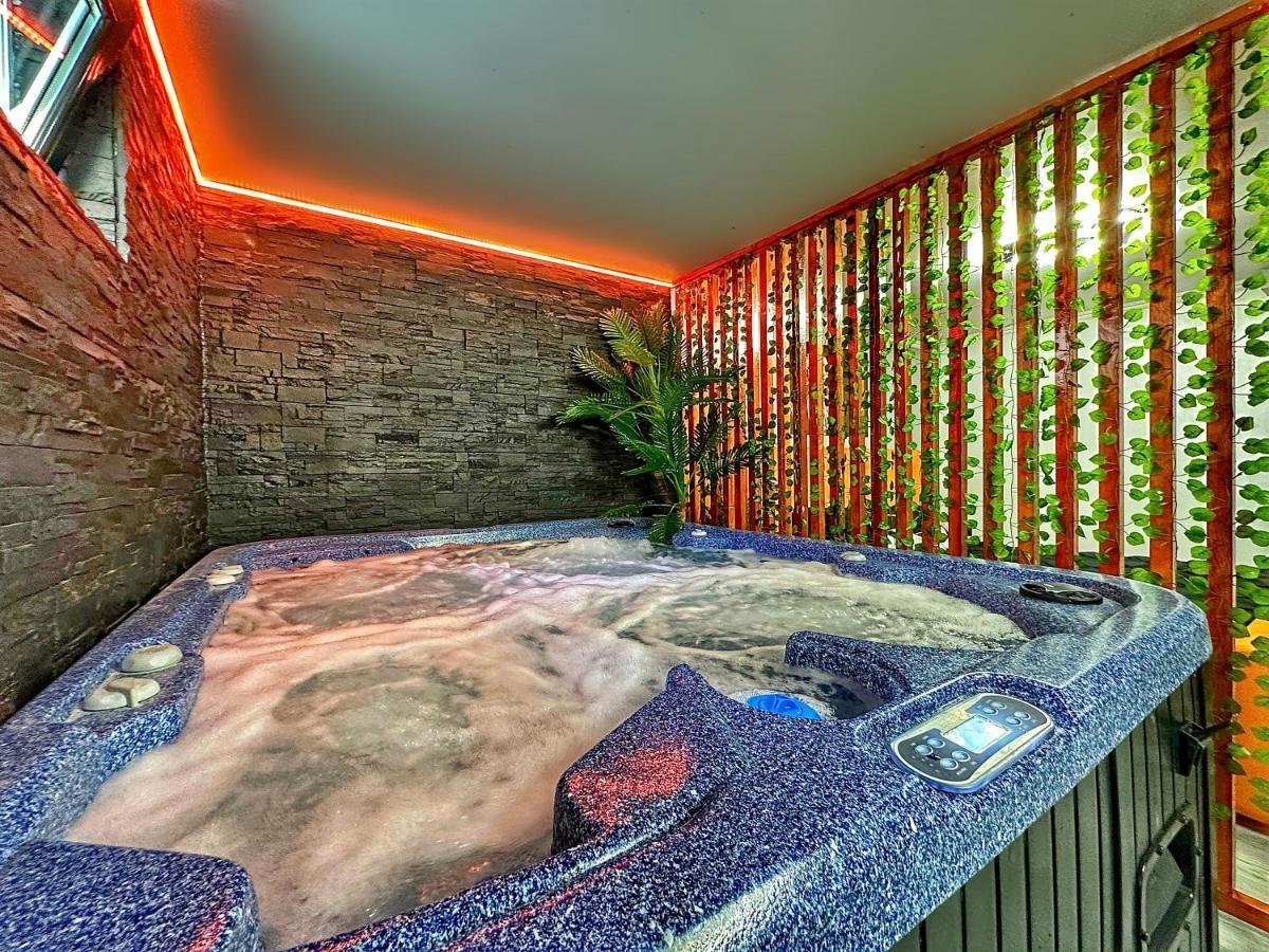 Luxor - Jacuzzi&Cozy Apartments 锡比乌 外观 照片