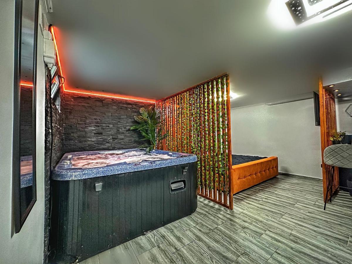 Luxor - Jacuzzi&Cozy Apartments 锡比乌 外观 照片