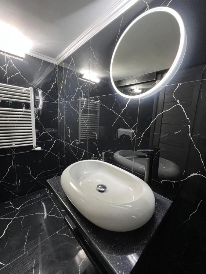 Luxor - Jacuzzi&Cozy Apartments 锡比乌 外观 照片
