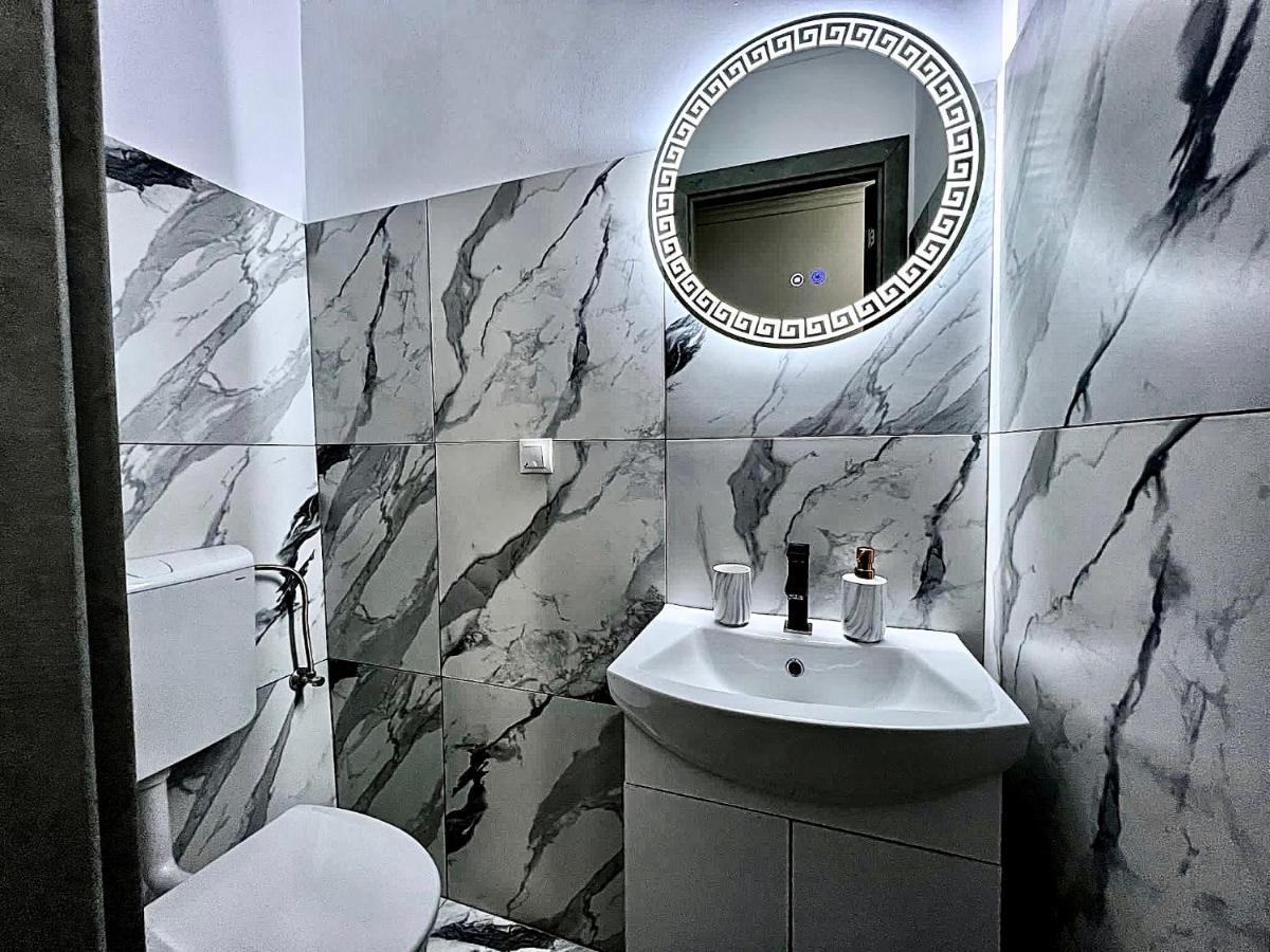 Luxor - Jacuzzi&Cozy Apartments 锡比乌 外观 照片