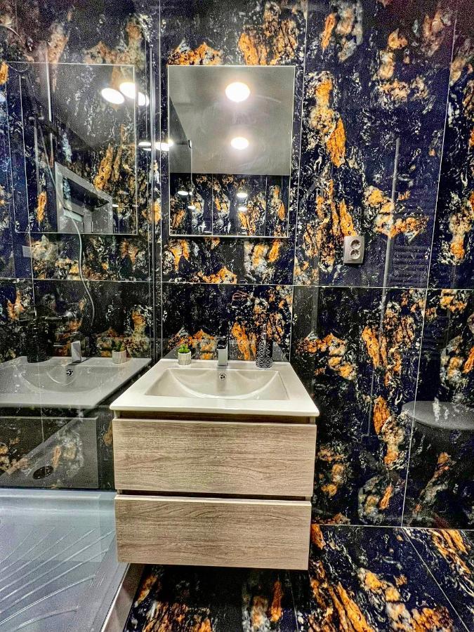 Luxor - Jacuzzi&Cozy Apartments 锡比乌 外观 照片