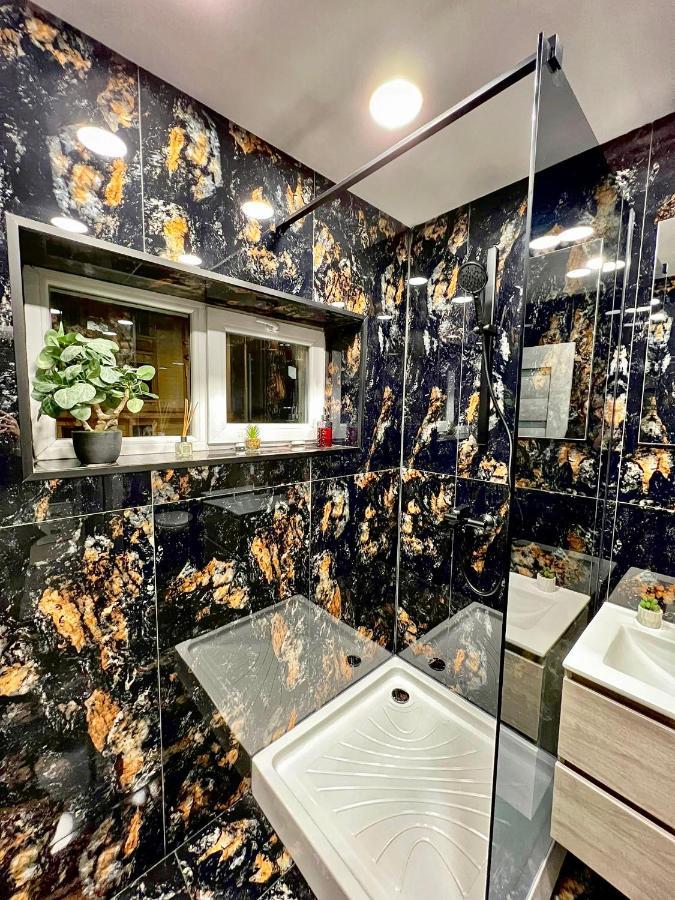 Luxor - Jacuzzi&Cozy Apartments 锡比乌 外观 照片
