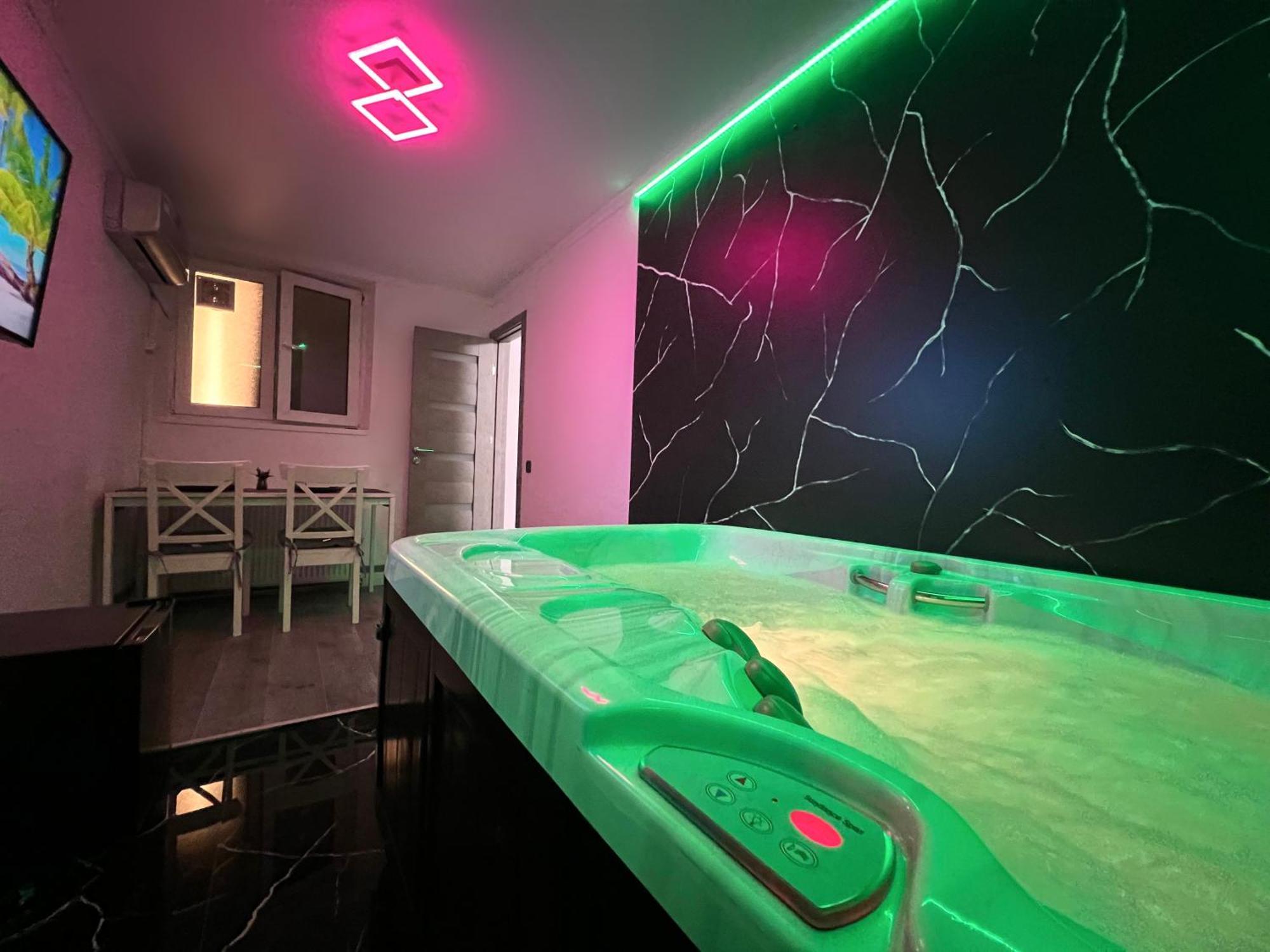 Luxor - Jacuzzi&Cozy Apartments 锡比乌 外观 照片
