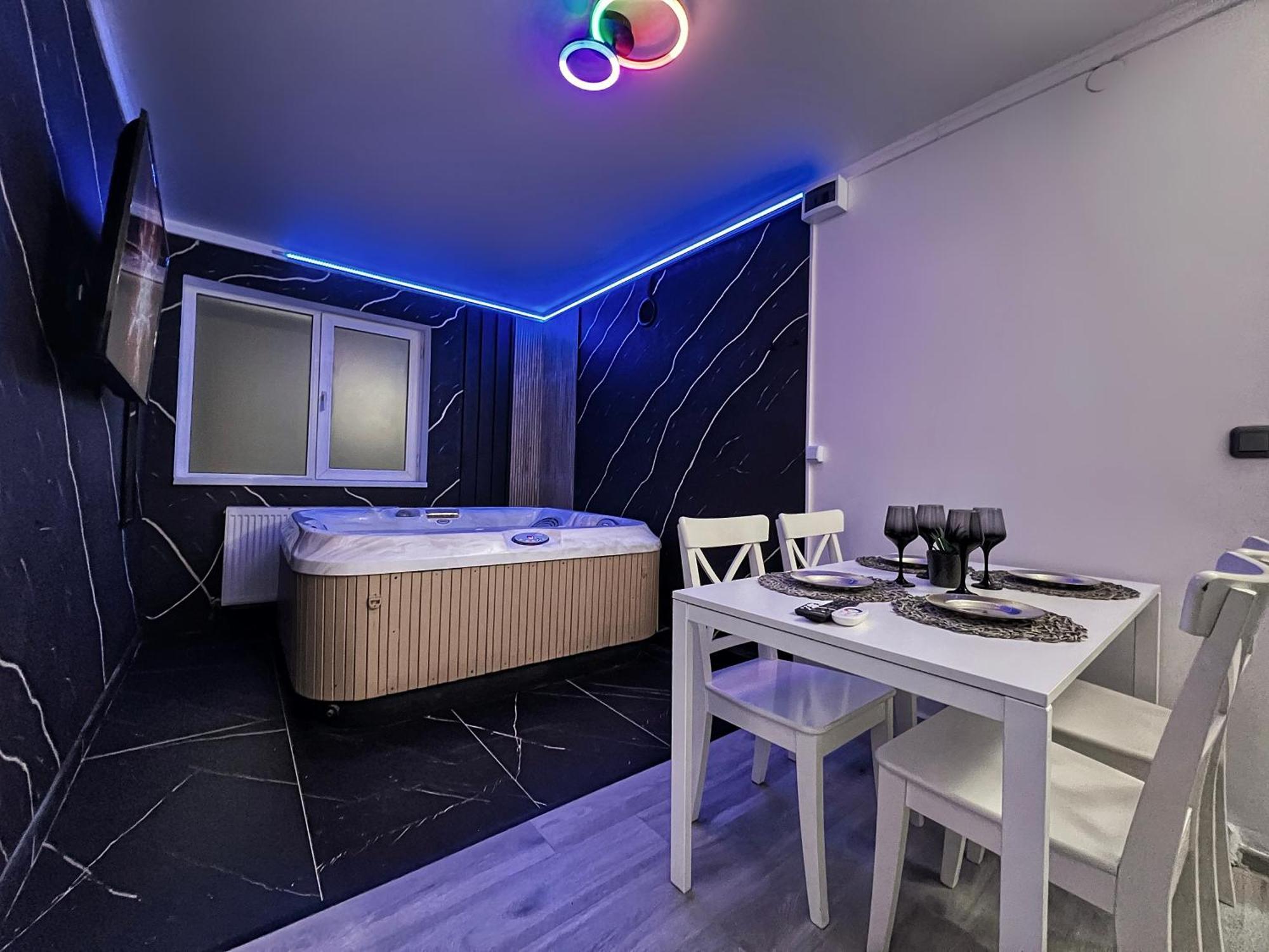Luxor - Jacuzzi&Cozy Apartments 锡比乌 外观 照片
