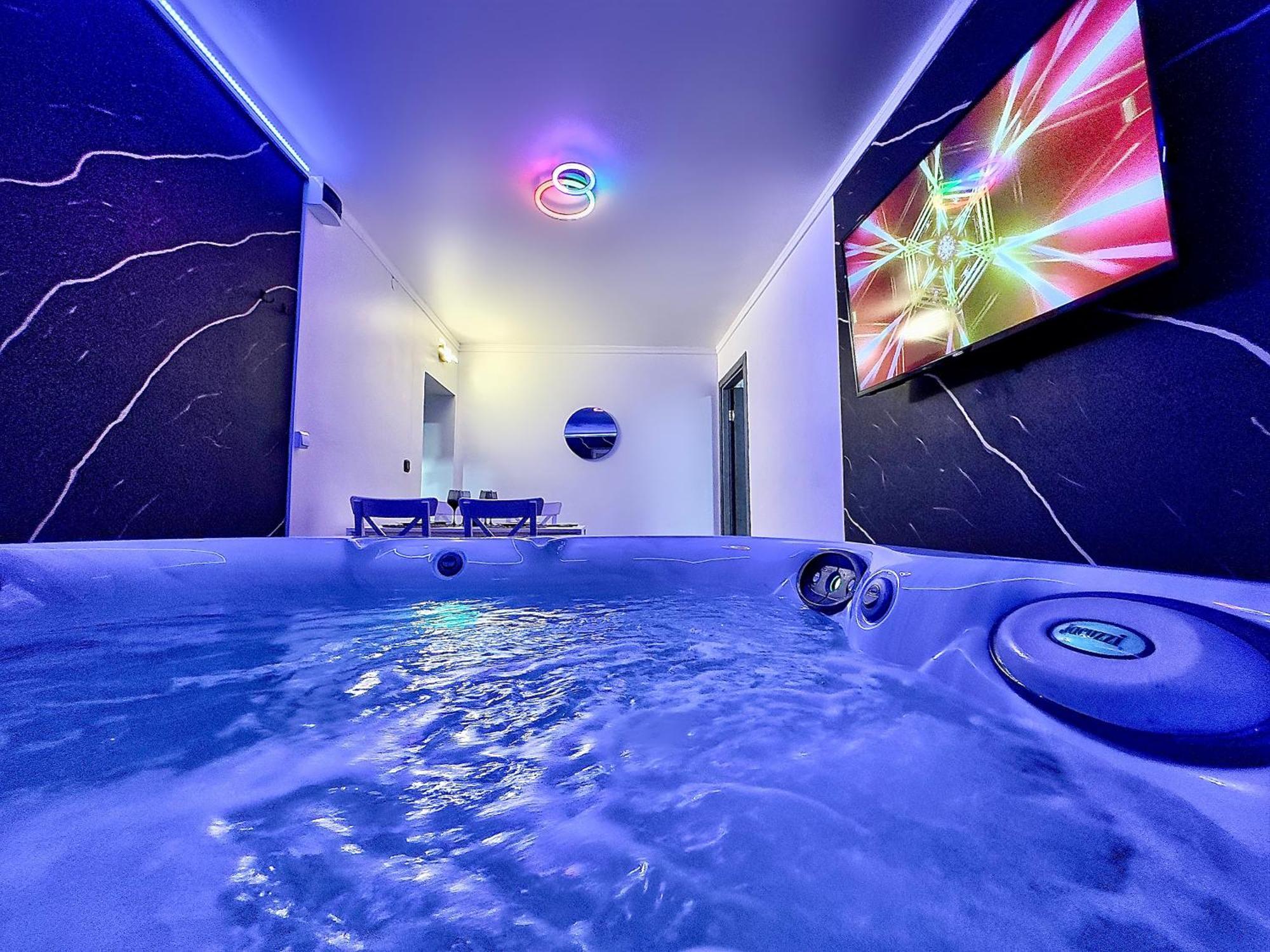 Luxor - Jacuzzi&Cozy Apartments 锡比乌 外观 照片