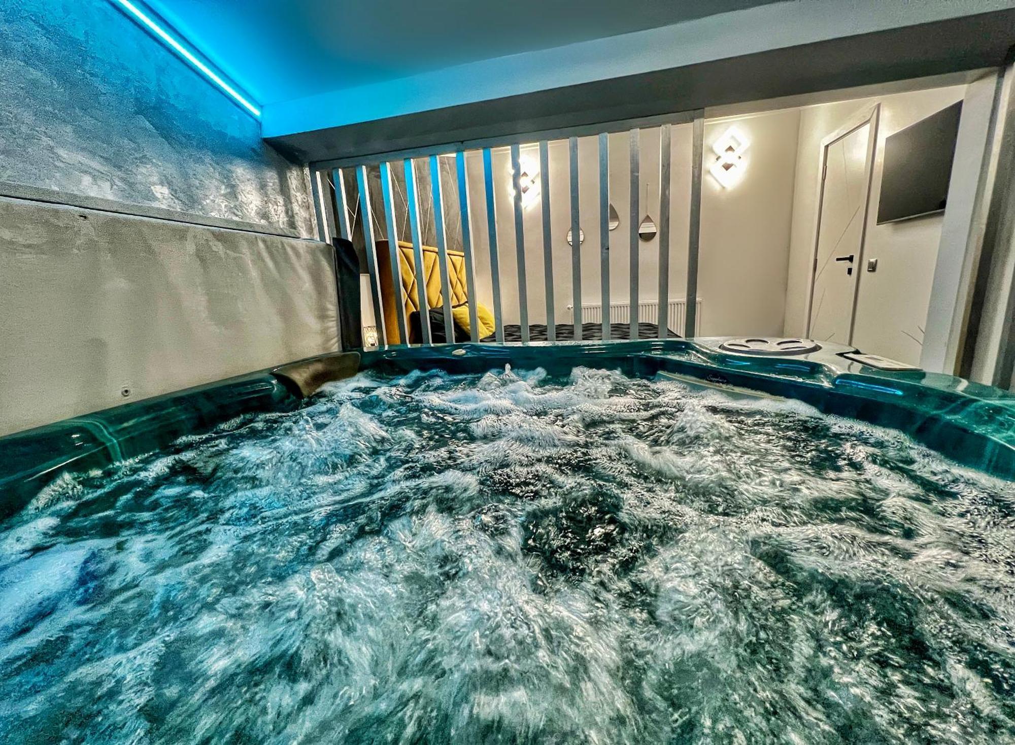 Luxor - Jacuzzi&Cozy Apartments 锡比乌 外观 照片