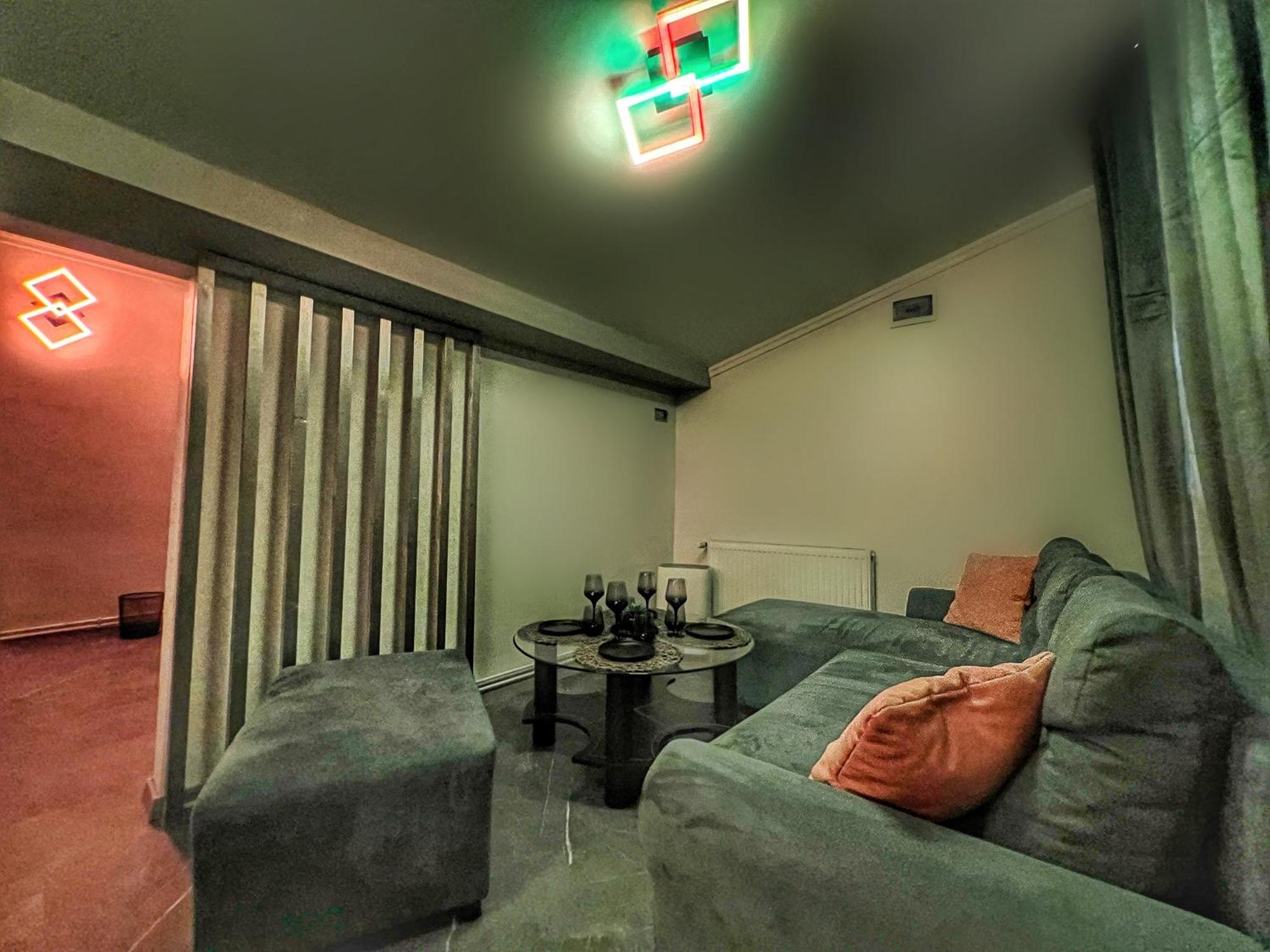 Luxor - Jacuzzi&Cozy Apartments 锡比乌 外观 照片