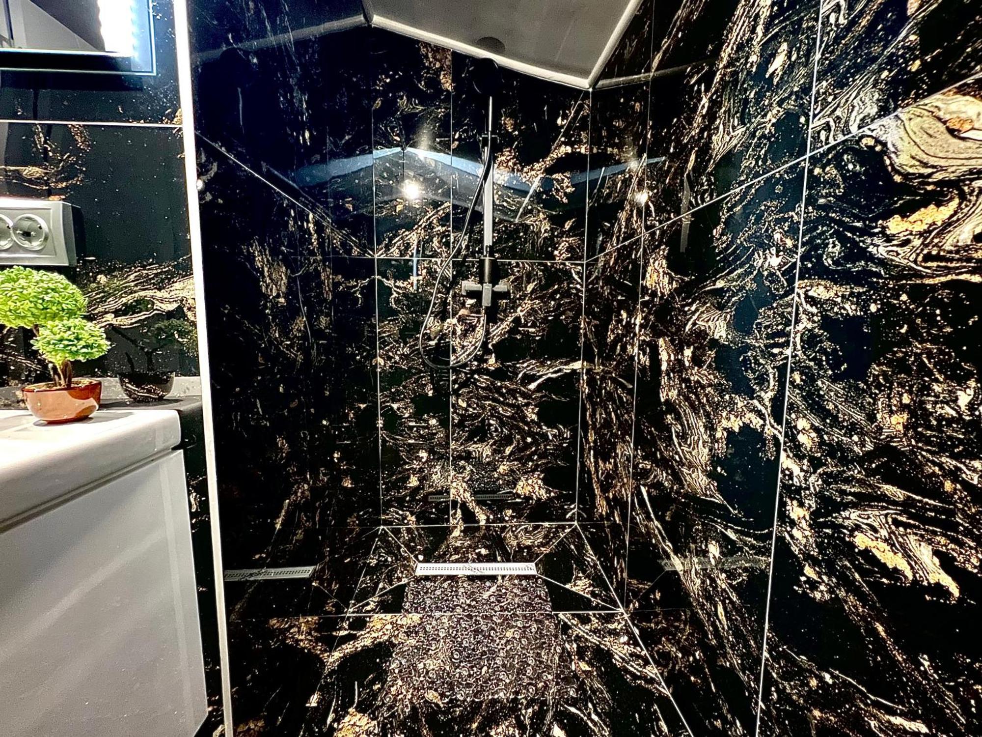Luxor - Jacuzzi&Cozy Apartments 锡比乌 外观 照片